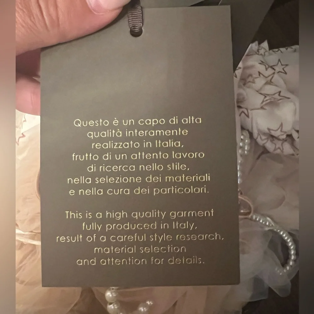 Simona Corsellini Italian hand made dress, as seen on supermodel Bella Hadid - Picture 11 of 11